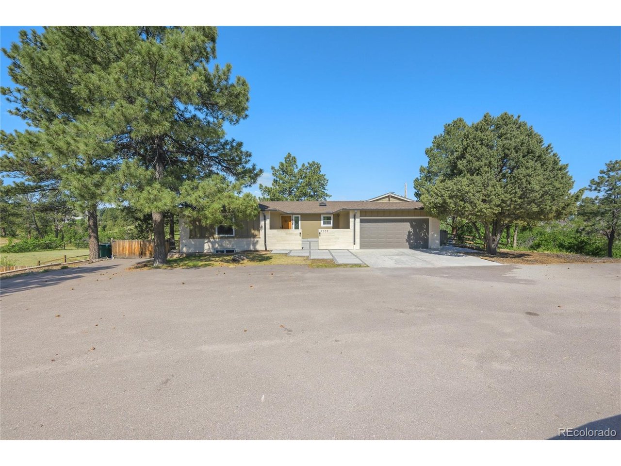 9303 Clydesdale Rd