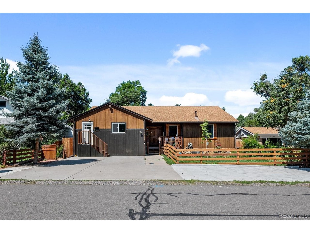 1251 Brentwood St