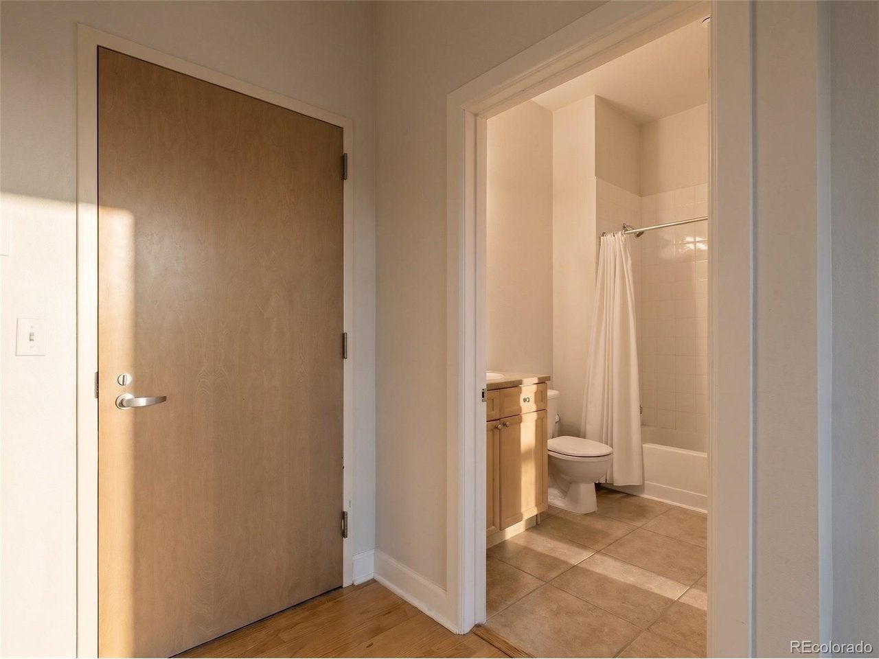 5677 S Park Pl A205