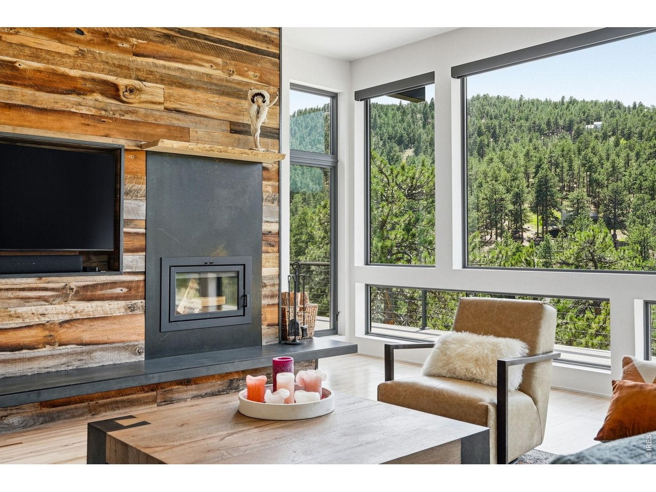 725 Timber Ln, Boulder, CO, 80304, USA, 3 Bedrooms Bedrooms, ,3 BathroomsBathrooms,Residential,Contingent,725 Timber Ln,1059787