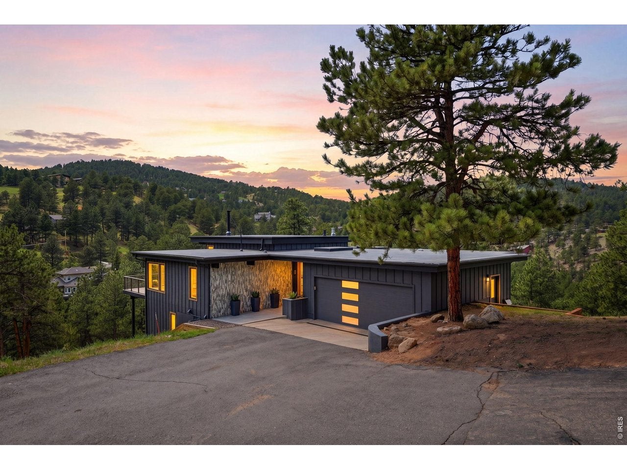 725 Timber Ln, Boulder, CO, 80304, USA, 3 Bedrooms Bedrooms, ,3 BathroomsBathrooms,Residential,Contingent,725 Timber Ln,1059787