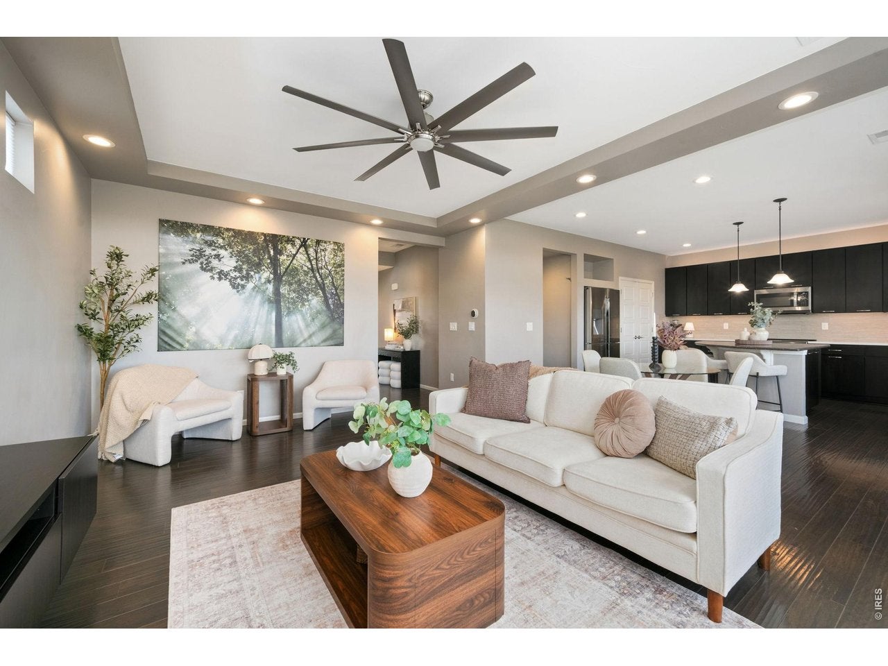 3413 Maplewood Ln
