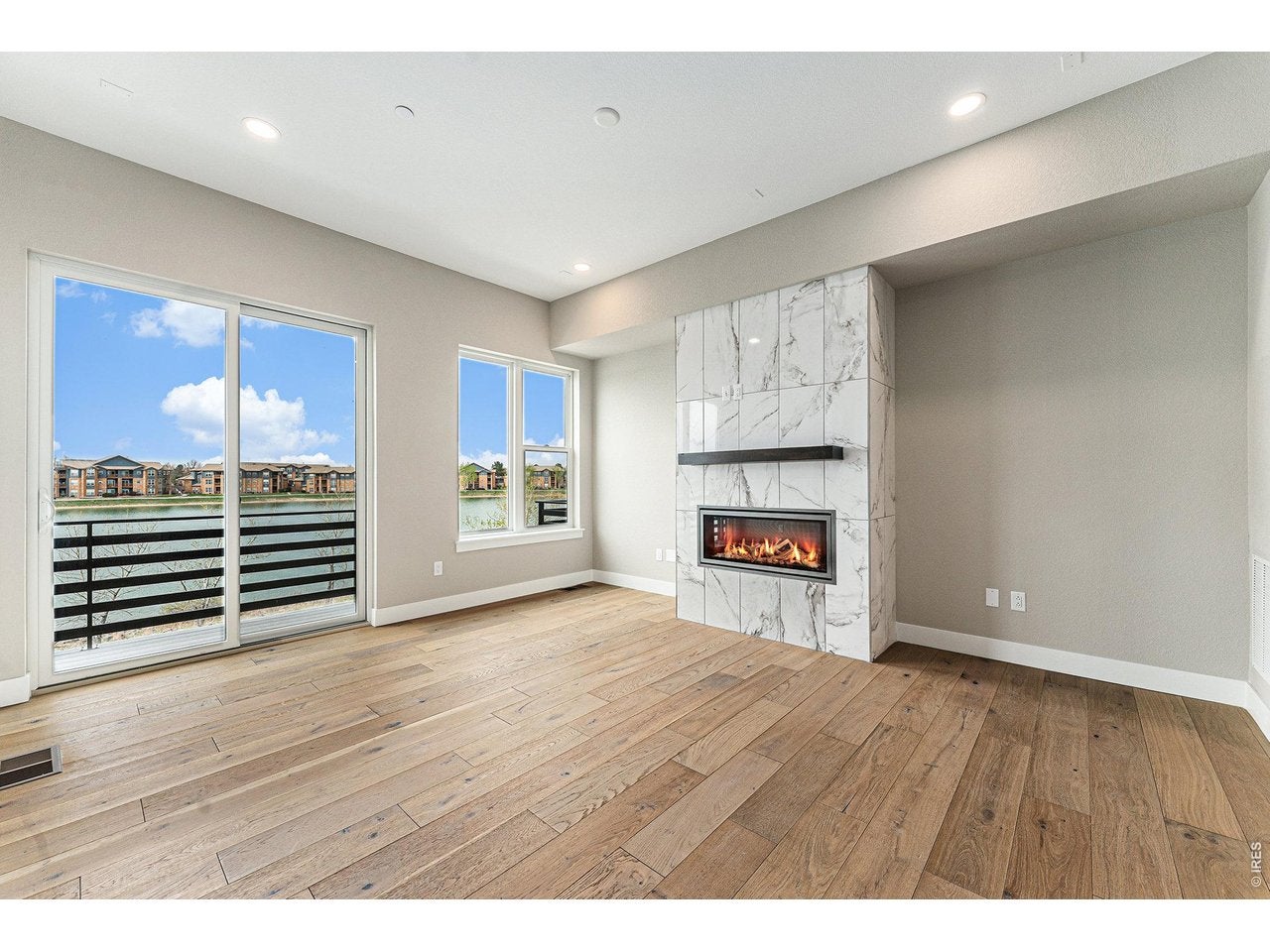 2323 Lakeshore Ln 7-11