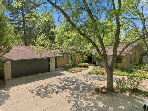 Photo of 181 Pawnee Dr, Boulder, CO 80303 (MLS # 1066153)