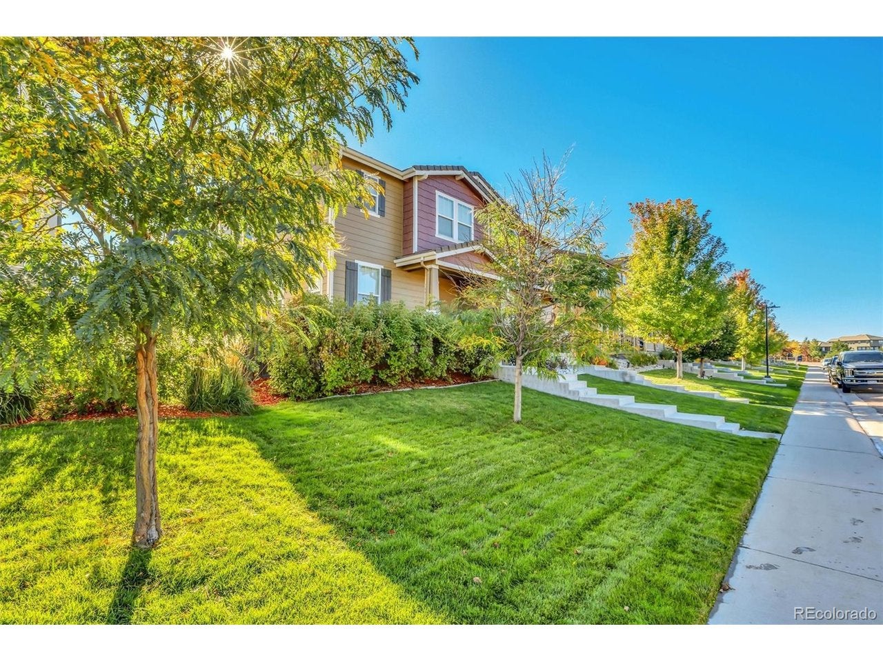 10053 Nadine Ln