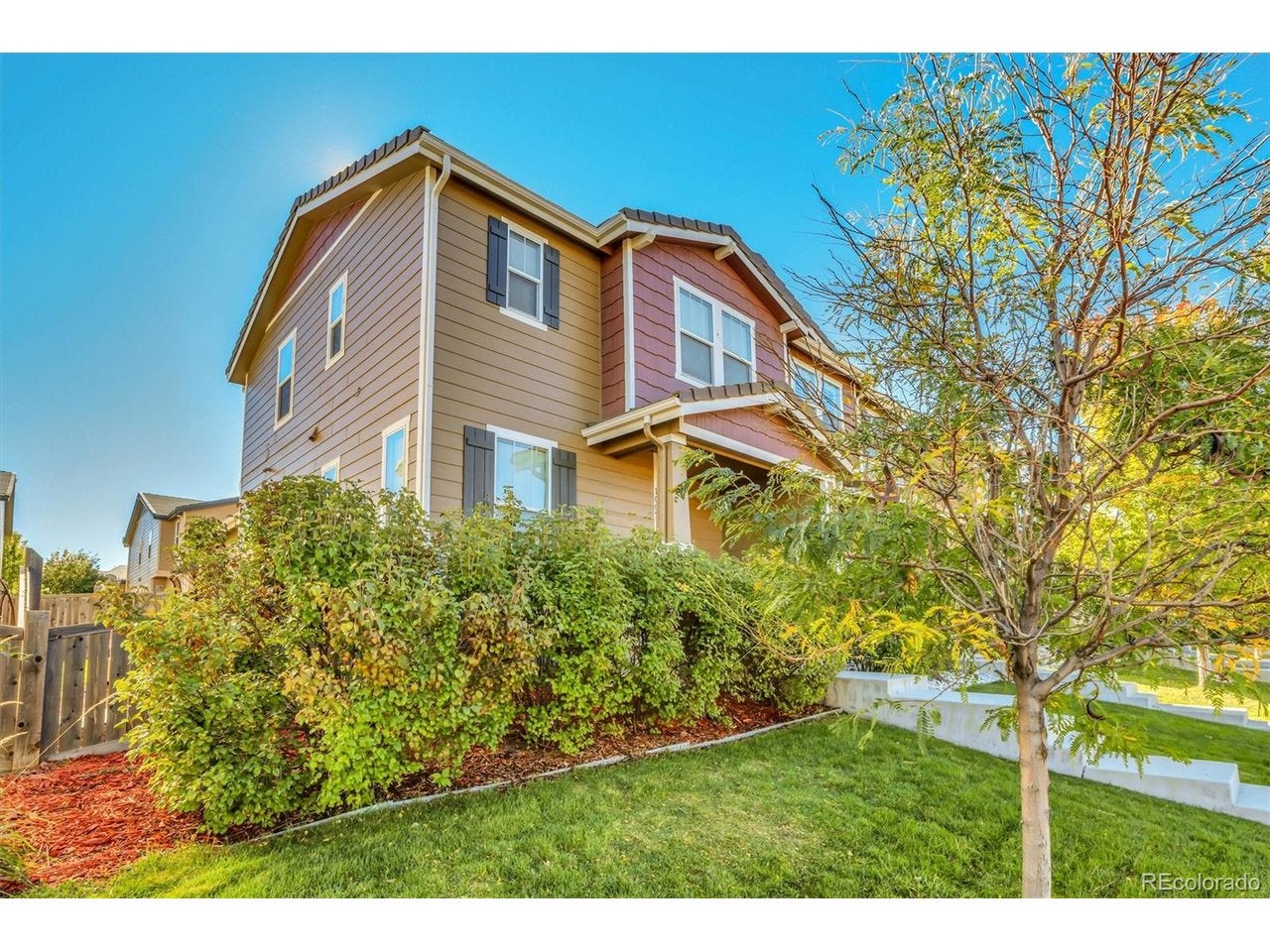 10053 Nadine Ln