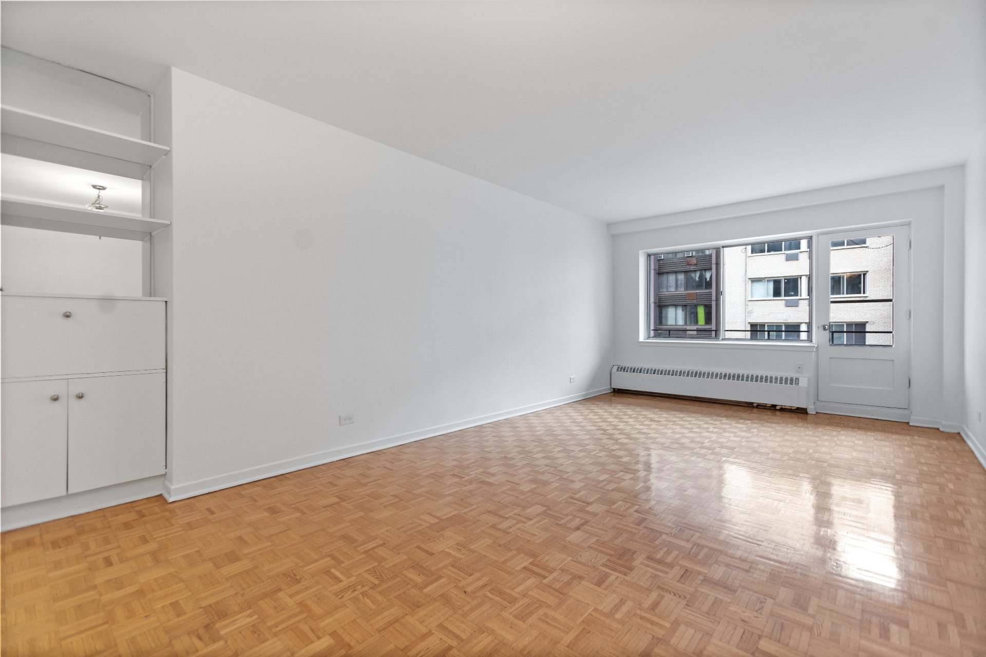 Montréal (Ville-Marie), QC H3H 2J8, Canada, 1 Bedroom Bedrooms, ,1 BathroomBathrooms,Residential,Active,12444