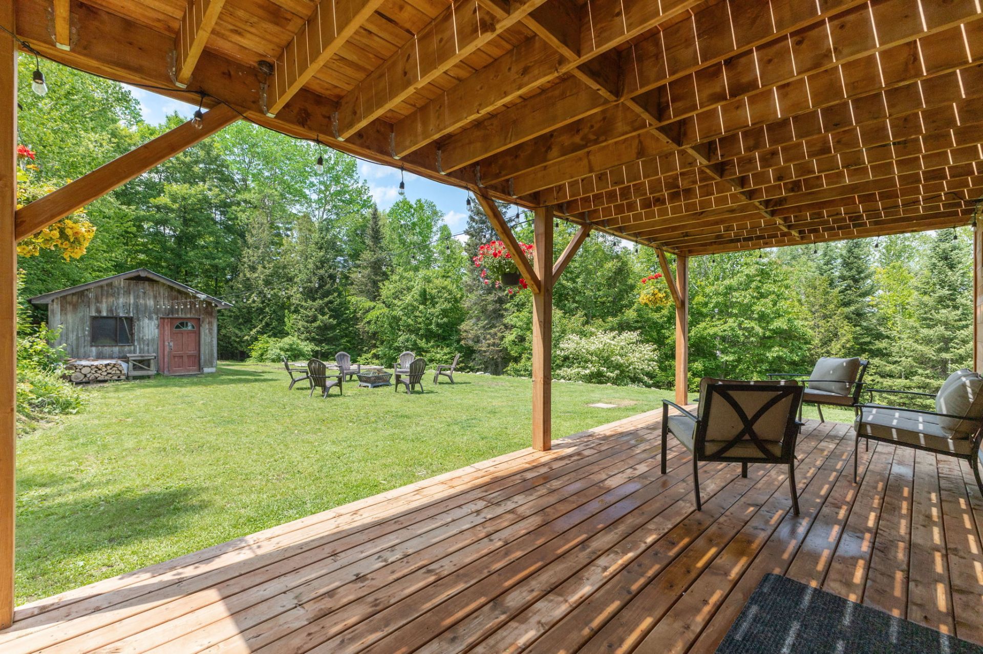 La Pêche, QC J0X 2W0, Canada, 2 Bedrooms Bedrooms, ,1 BathroomBathrooms,Residential,Active,151743