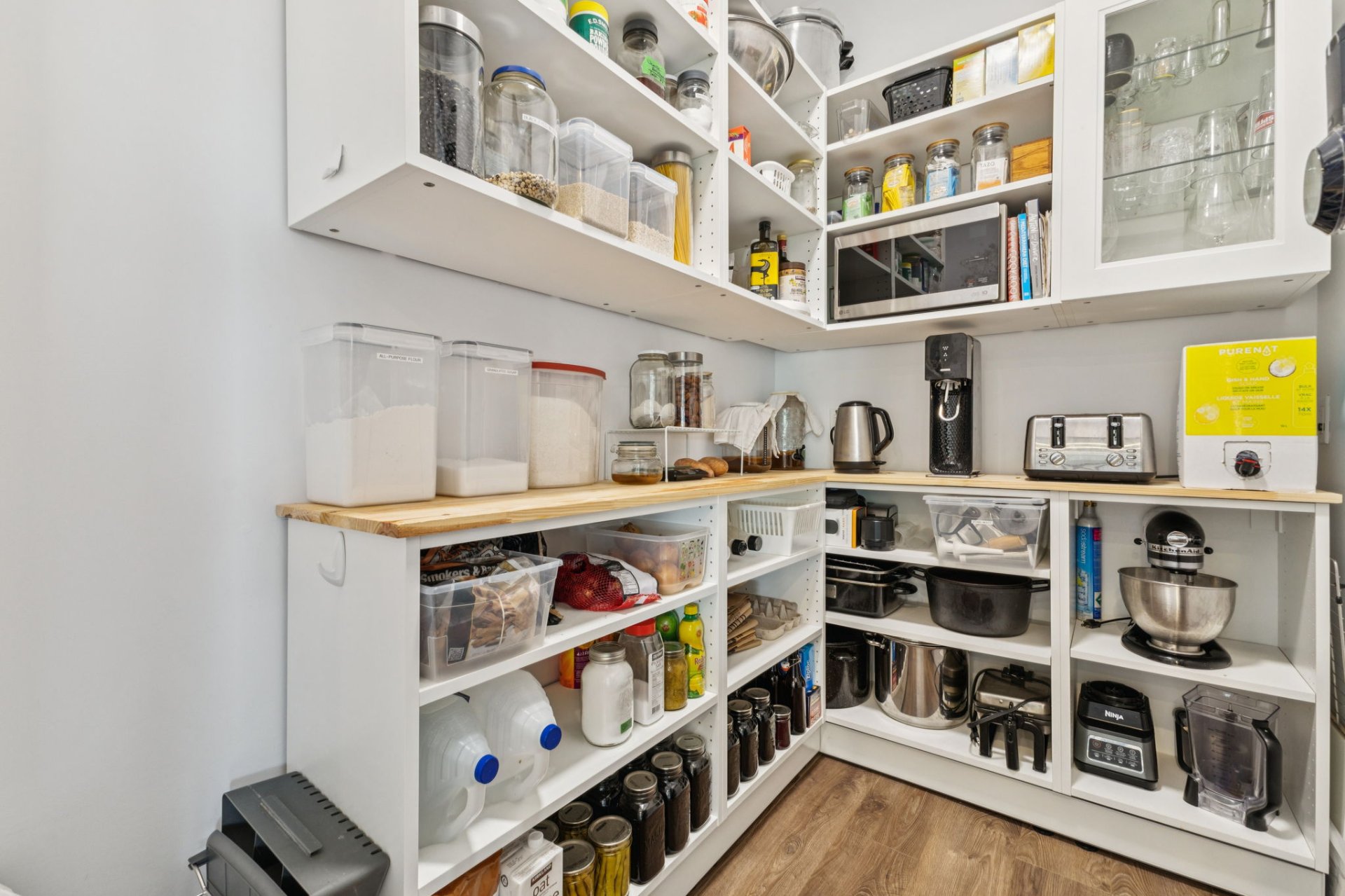 La Pêche, QC J0X 2W0, Canada, 2 Bedrooms Bedrooms, ,1 BathroomBathrooms,Residential,Active,151743