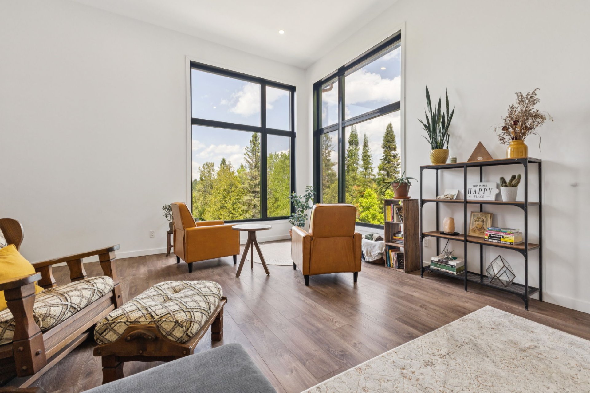 La Pêche, QC J0X 2W0, Canada, 2 Bedrooms Bedrooms, ,1 BathroomBathrooms,Residential,Active,151743