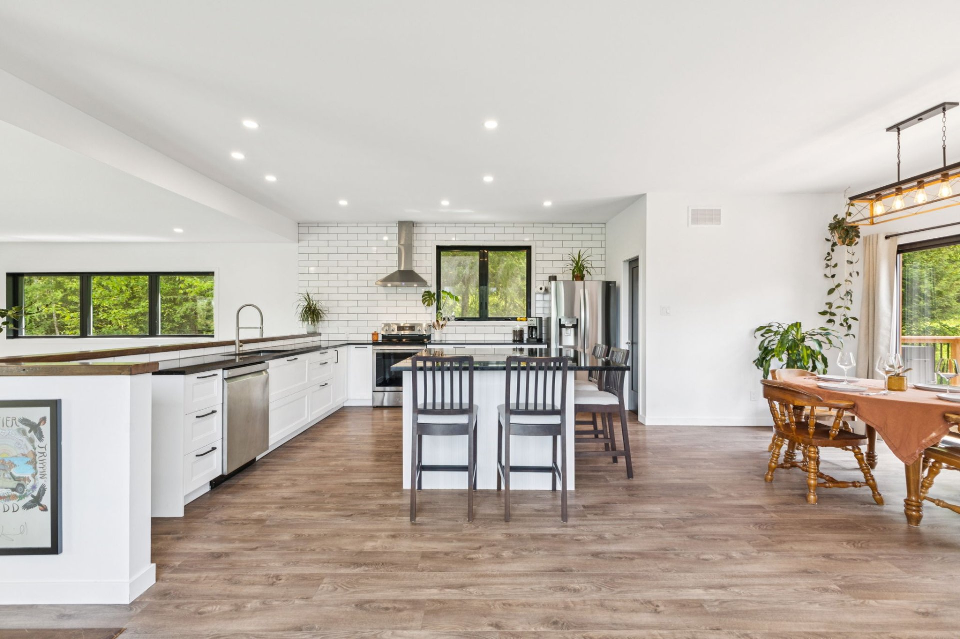 La Pêche, QC J0X 2W0, Canada, 2 Bedrooms Bedrooms, ,1 BathroomBathrooms,Residential,Active,151743