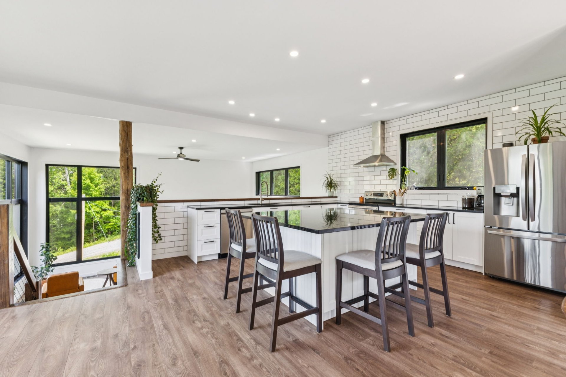 La Pêche, QC J0X 2W0, Canada, 2 Bedrooms Bedrooms, ,1 BathroomBathrooms,Residential,Active,151743