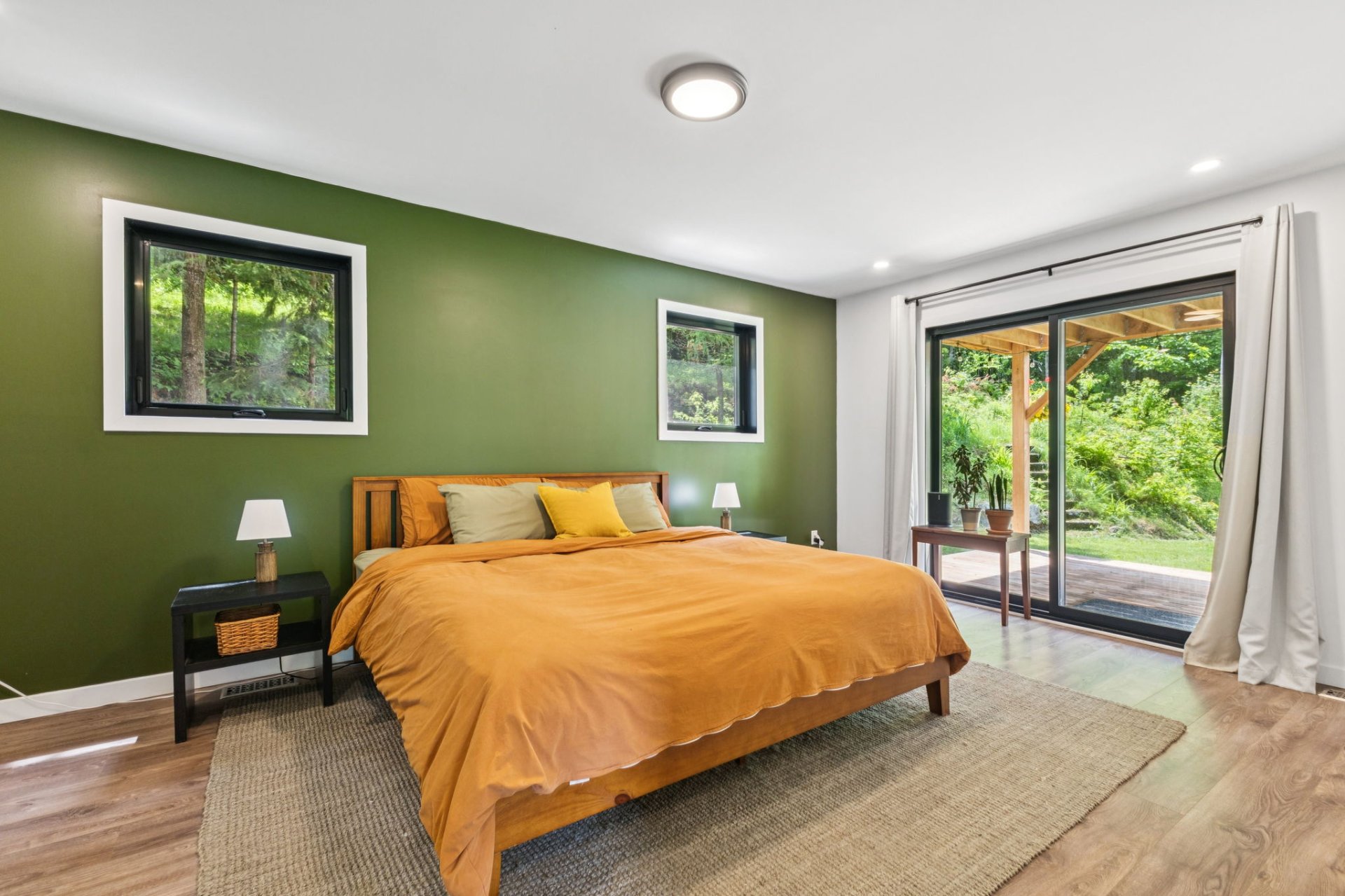 La Pêche, QC J0X 2W0, Canada, 2 Bedrooms Bedrooms, ,1 BathroomBathrooms,Residential,Active,151743