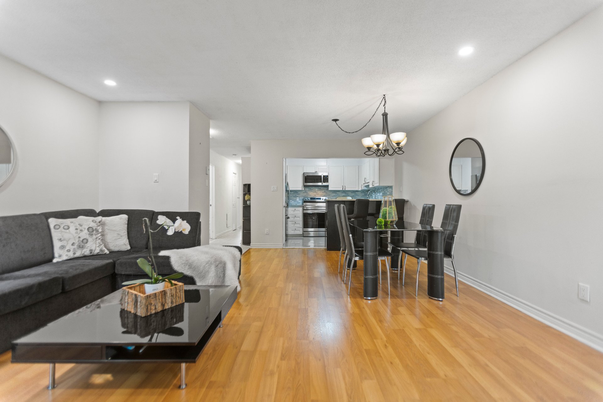 Montréal (Le Sud-Ouest), QC H3J 2S2, Canada, 2 Bedrooms Bedrooms, ,1 BathroomBathrooms,Residential,Active,45364