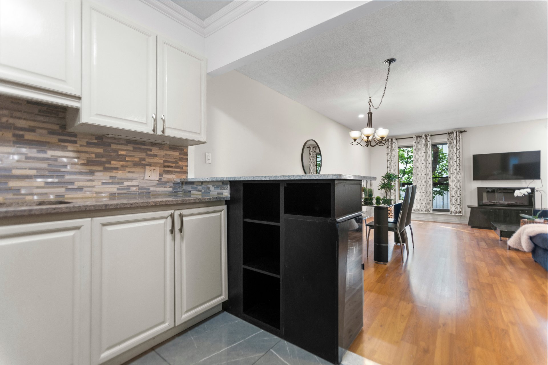 Montréal (Le Sud-Ouest), QC H3J 2S2, Canada, 2 Bedrooms Bedrooms, ,1 BathroomBathrooms,Residential,Active,45364