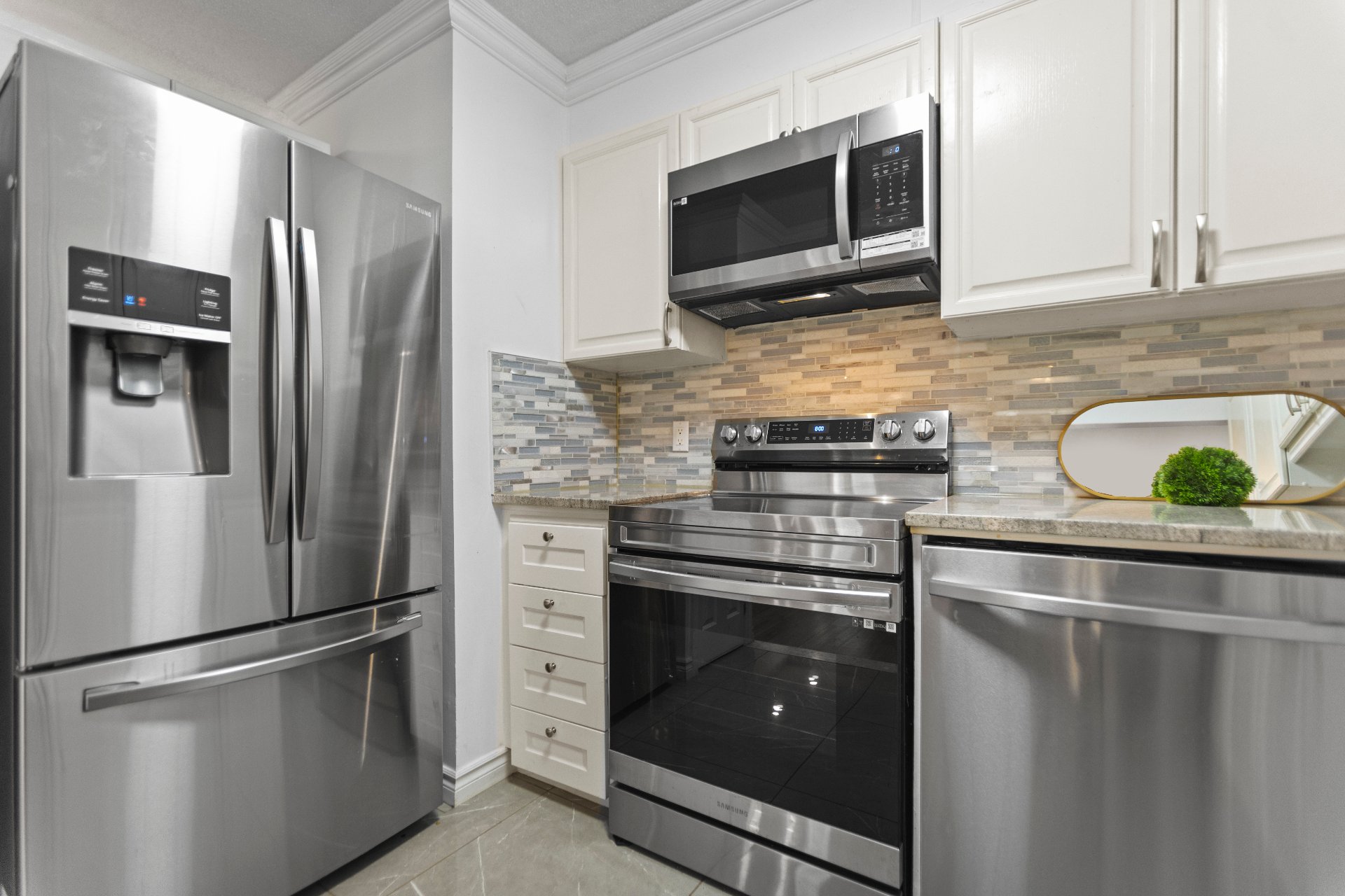 Montréal (Le Sud-Ouest), QC H3J 2S2, Canada, 2 Bedrooms Bedrooms, ,1 BathroomBathrooms,Residential,Active,45364