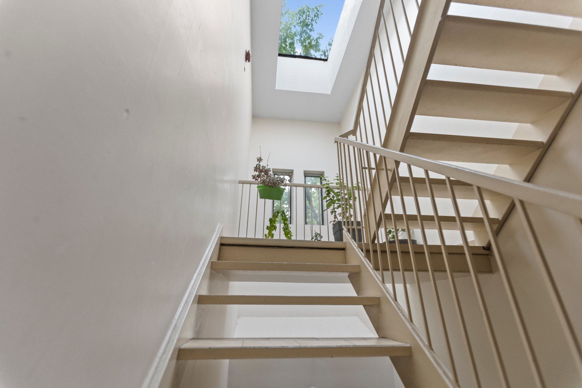 Montréal (Le Sud-Ouest), QC H3J 2S2, Canada, 2 Bedrooms Bedrooms, ,1 BathroomBathrooms,Residential,Active,45364