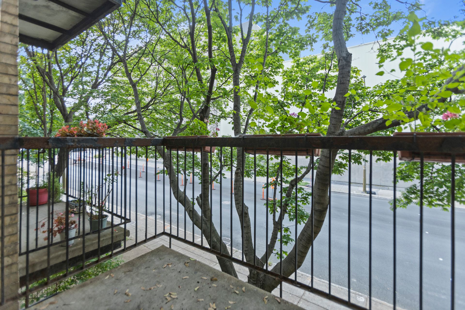 Montréal (Le Sud-Ouest), QC H3J 2S2, Canada, 2 Bedrooms Bedrooms, ,1 BathroomBathrooms,Residential,Active,45364