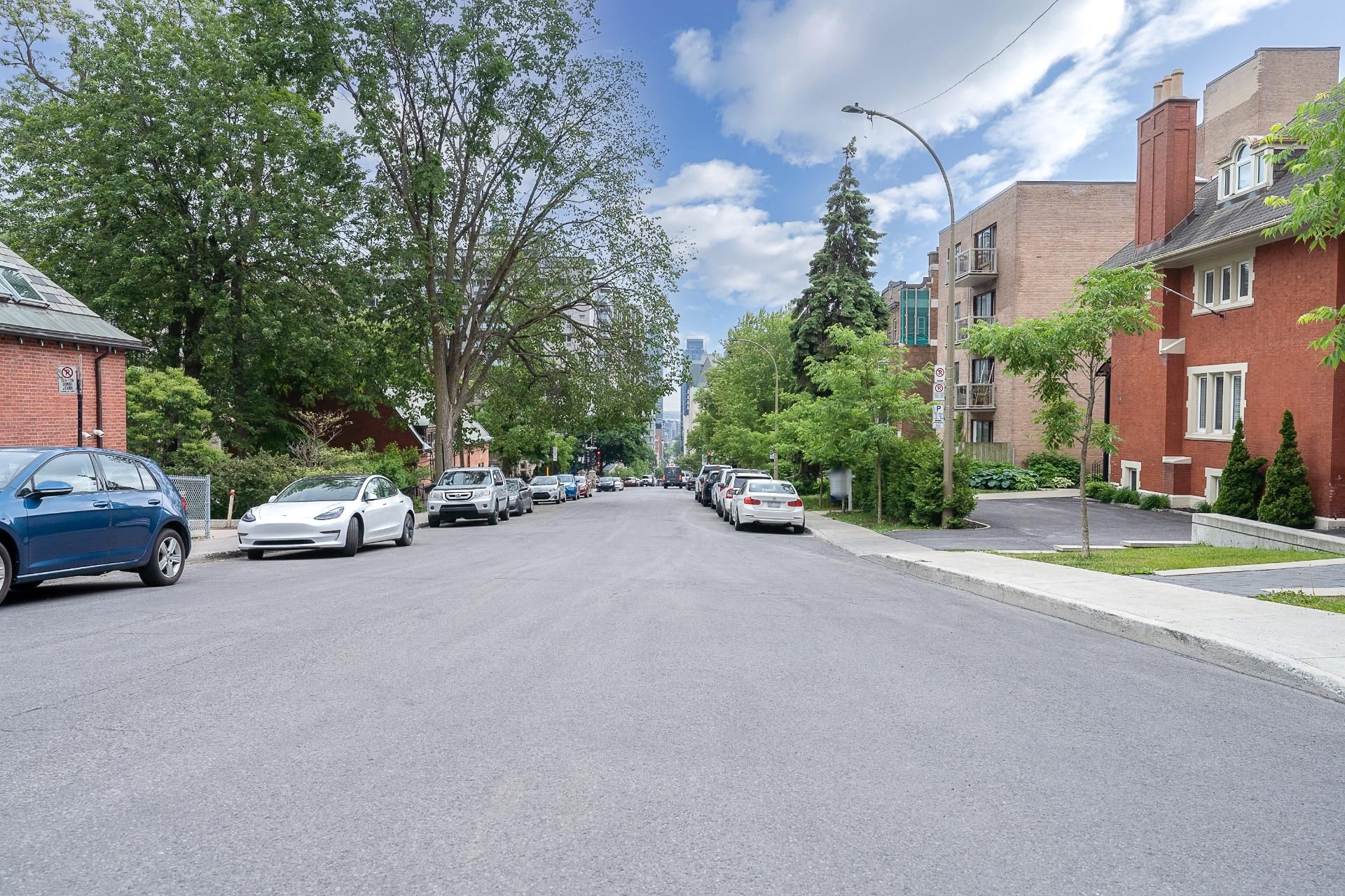 Montréal (Ville-Marie), QC H3G 2P5, Canada, ,1 BathroomBathrooms,Residential,Active,110483