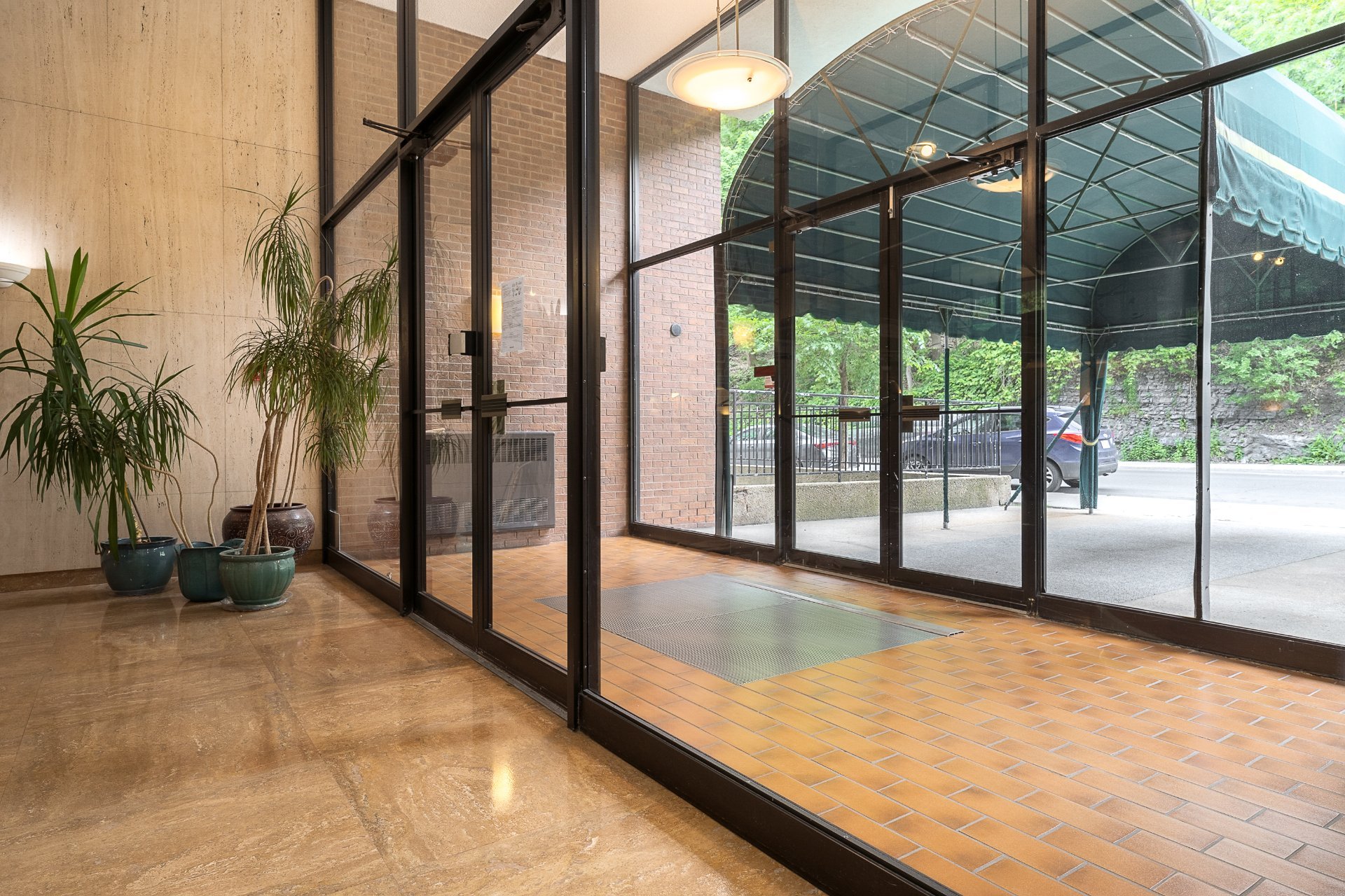 Montréal (Ville-Marie), QC H3G 2P5, Canada, ,1 BathroomBathrooms,Residential,Active,110483