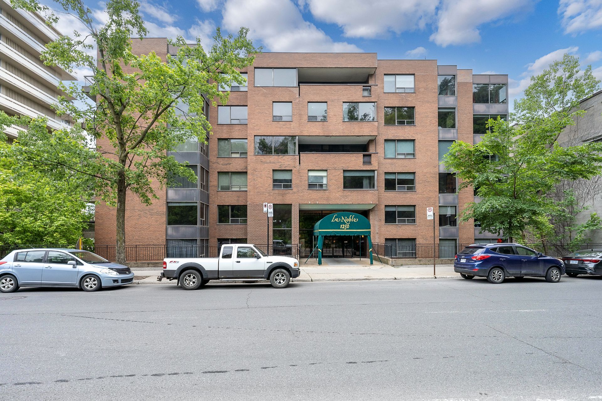 Montréal (Ville-Marie), QC H3G 2P5, Canada, ,1 BathroomBathrooms,Residential,Active,110483