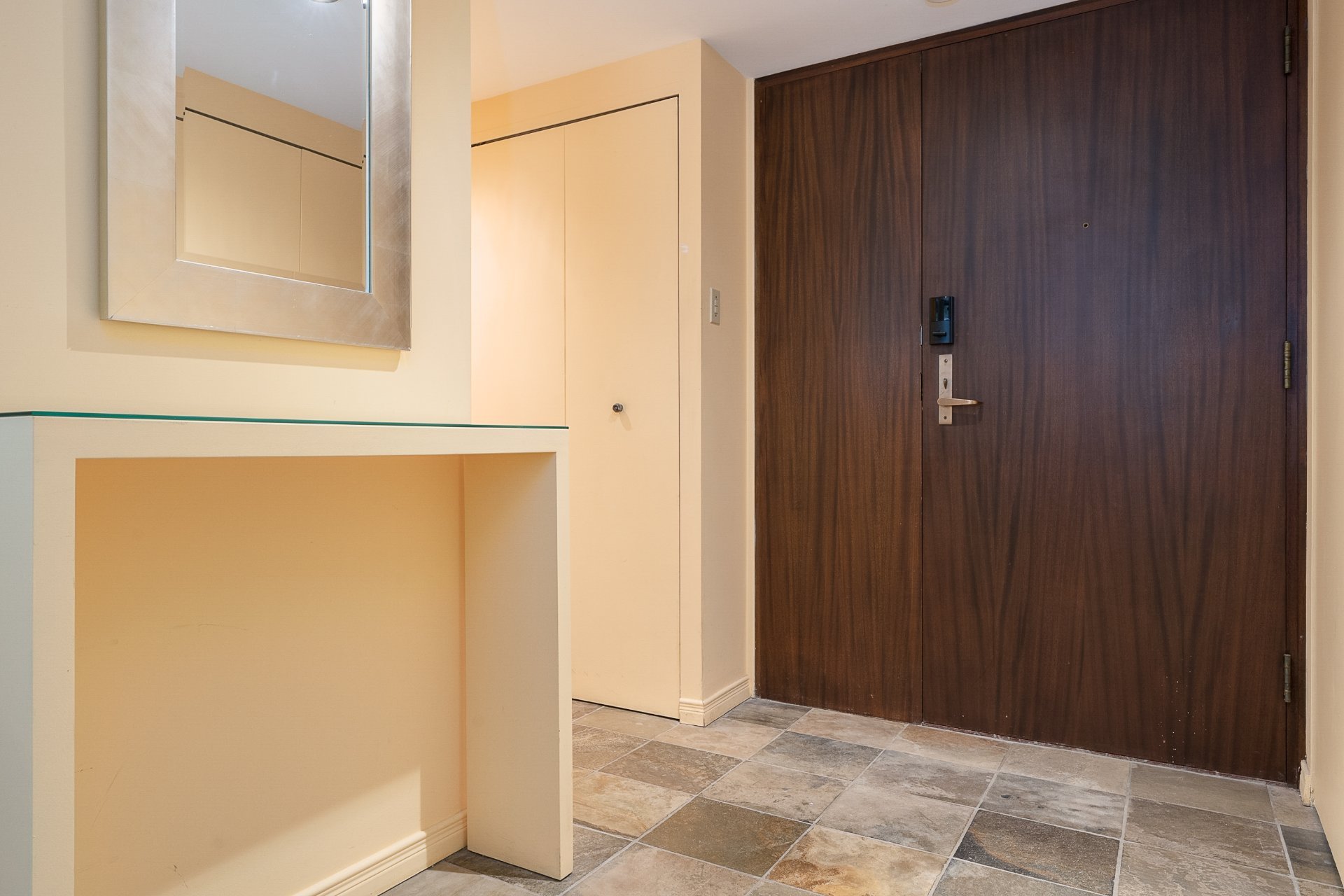 Montréal (Ville-Marie), QC H3G 2P5, Canada, ,1 BathroomBathrooms,Residential,Active,110483