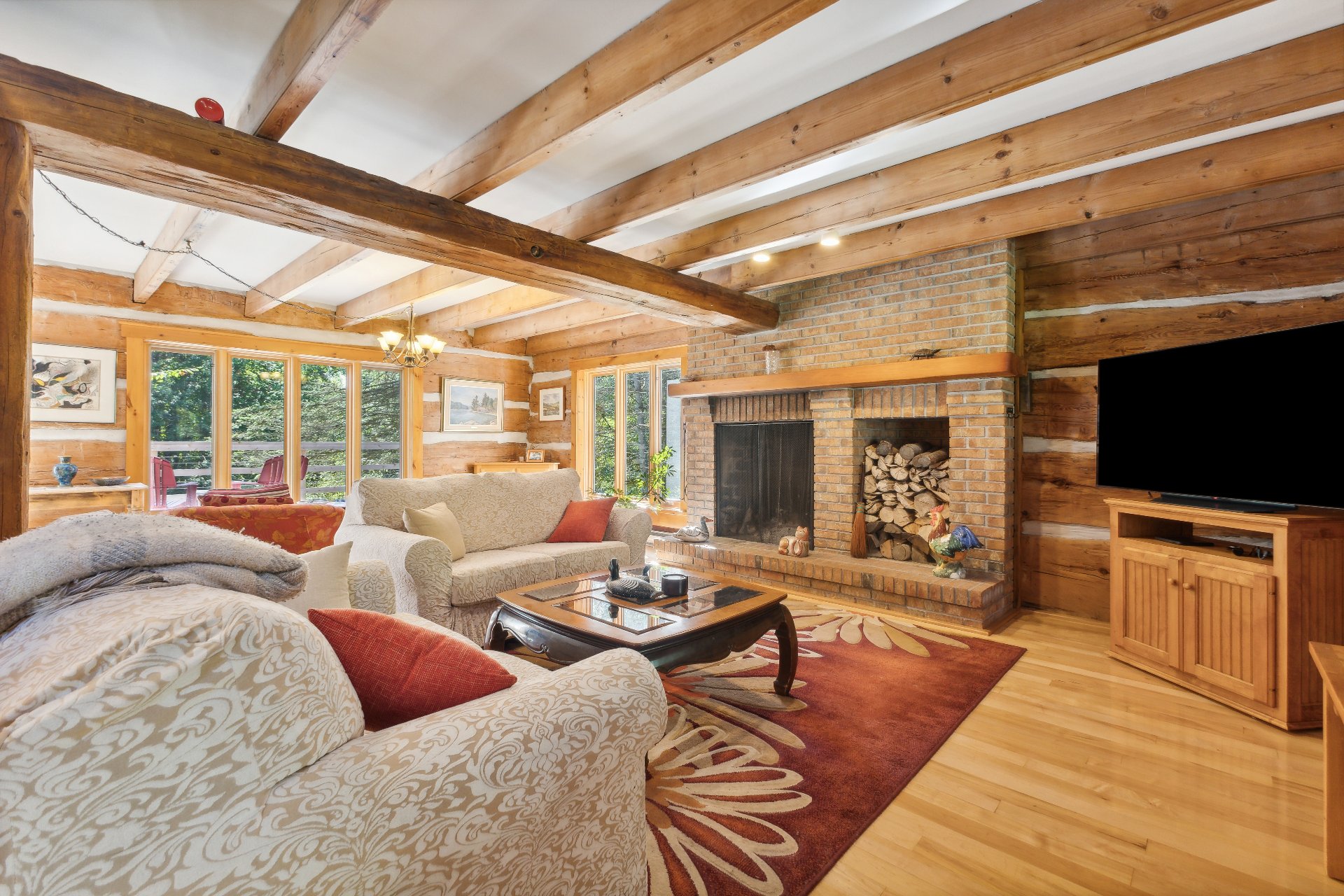 La Pêche, QC J0X 3G0, Canada, 3 Bedrooms Bedrooms, ,2 BathroomsBathrooms,Residential,Active,40301