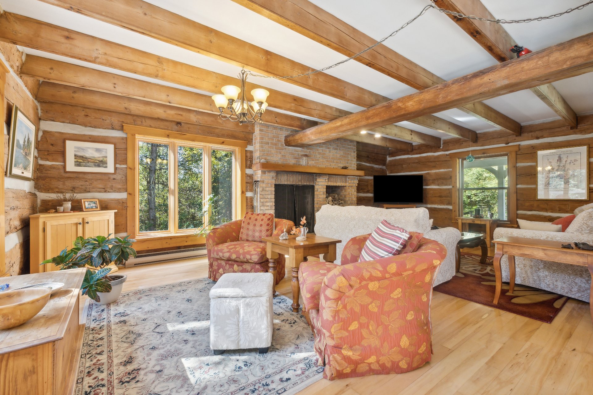 La Pêche, QC J0X 3G0, Canada, 3 Bedrooms Bedrooms, ,2 BathroomsBathrooms,Residential,Active,40301