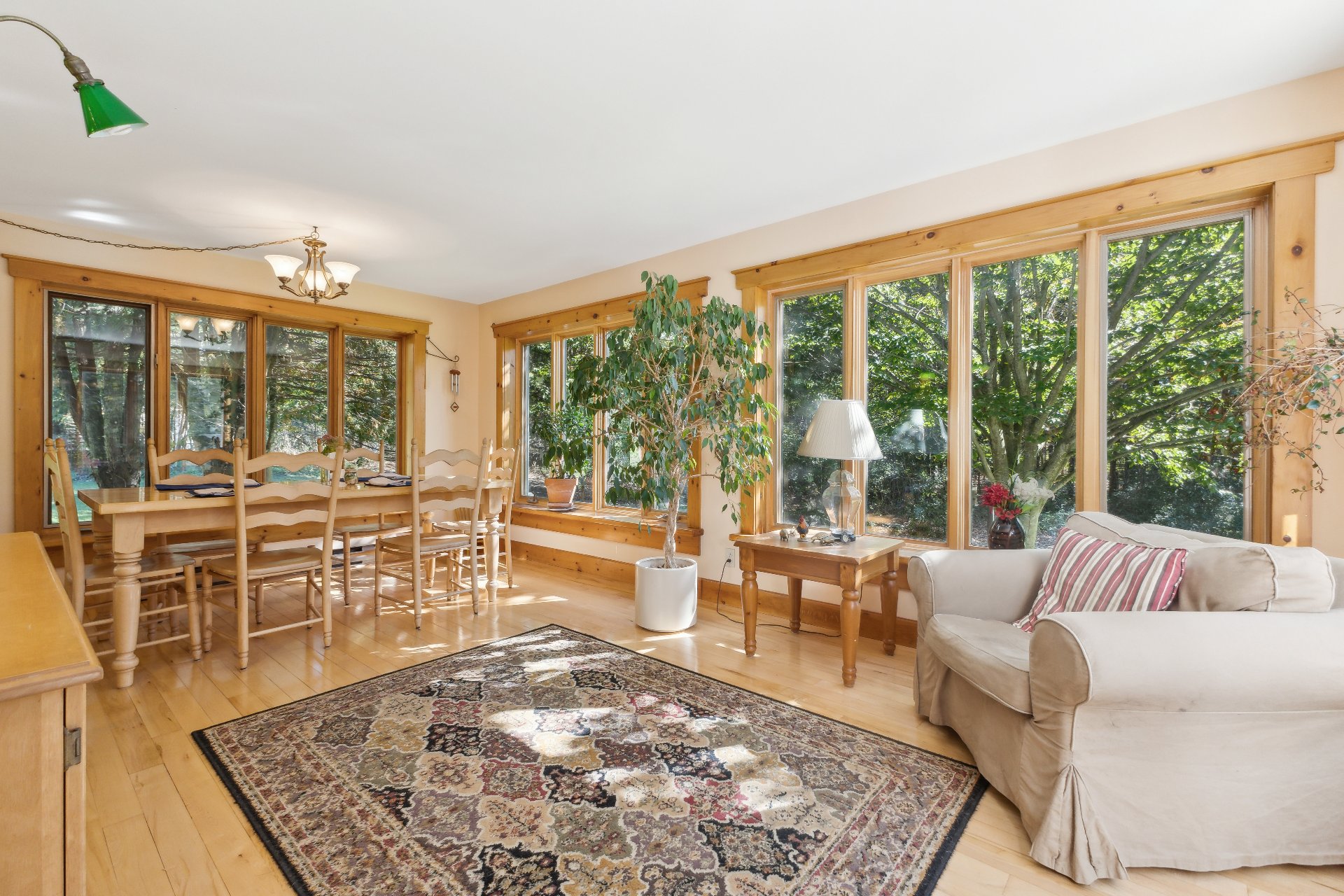 La Pêche, QC J0X 3G0, Canada, 3 Bedrooms Bedrooms, ,2 BathroomsBathrooms,Residential,Active,40301