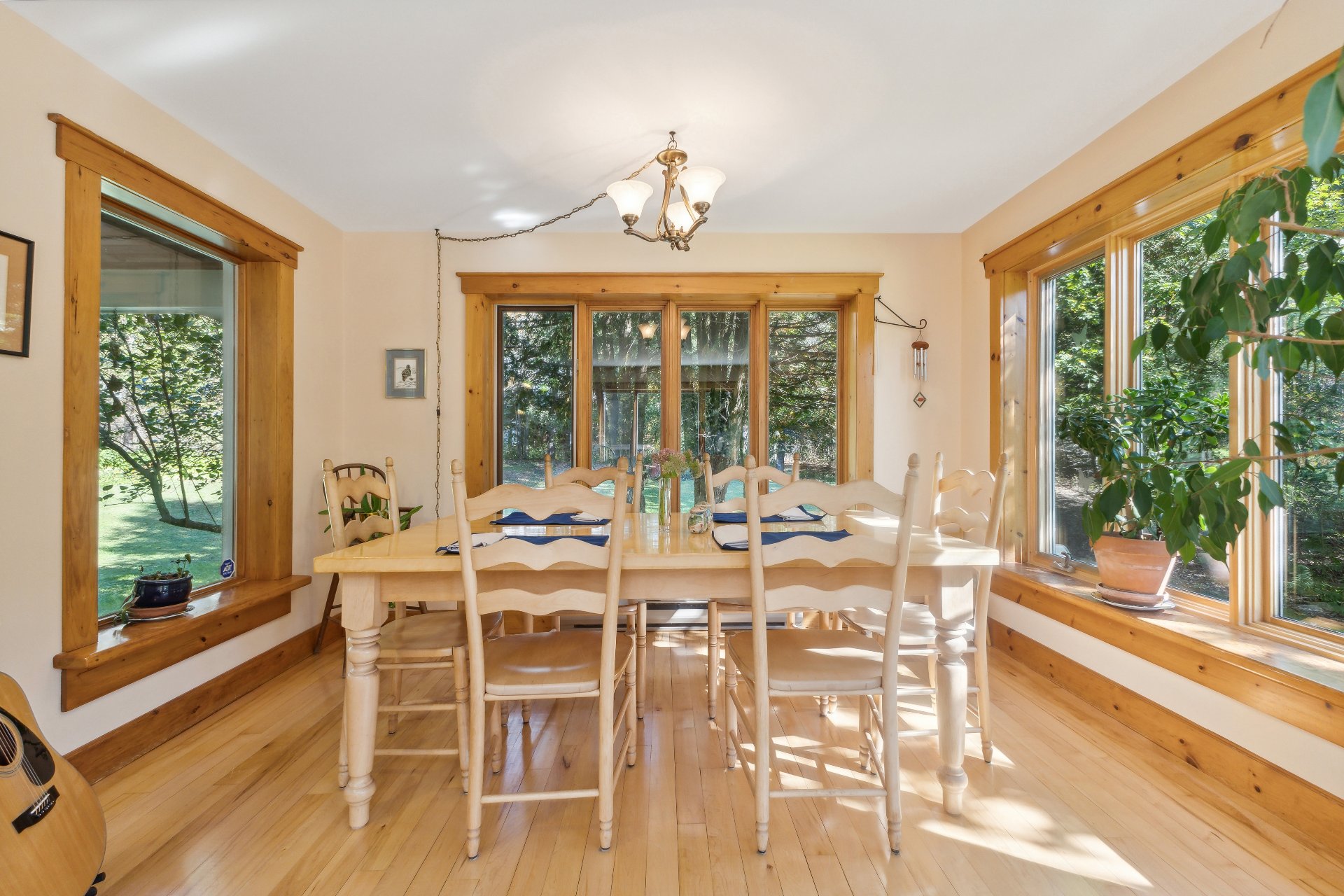 La Pêche, QC J0X 3G0, Canada, 3 Bedrooms Bedrooms, ,2 BathroomsBathrooms,Residential,Active,40301