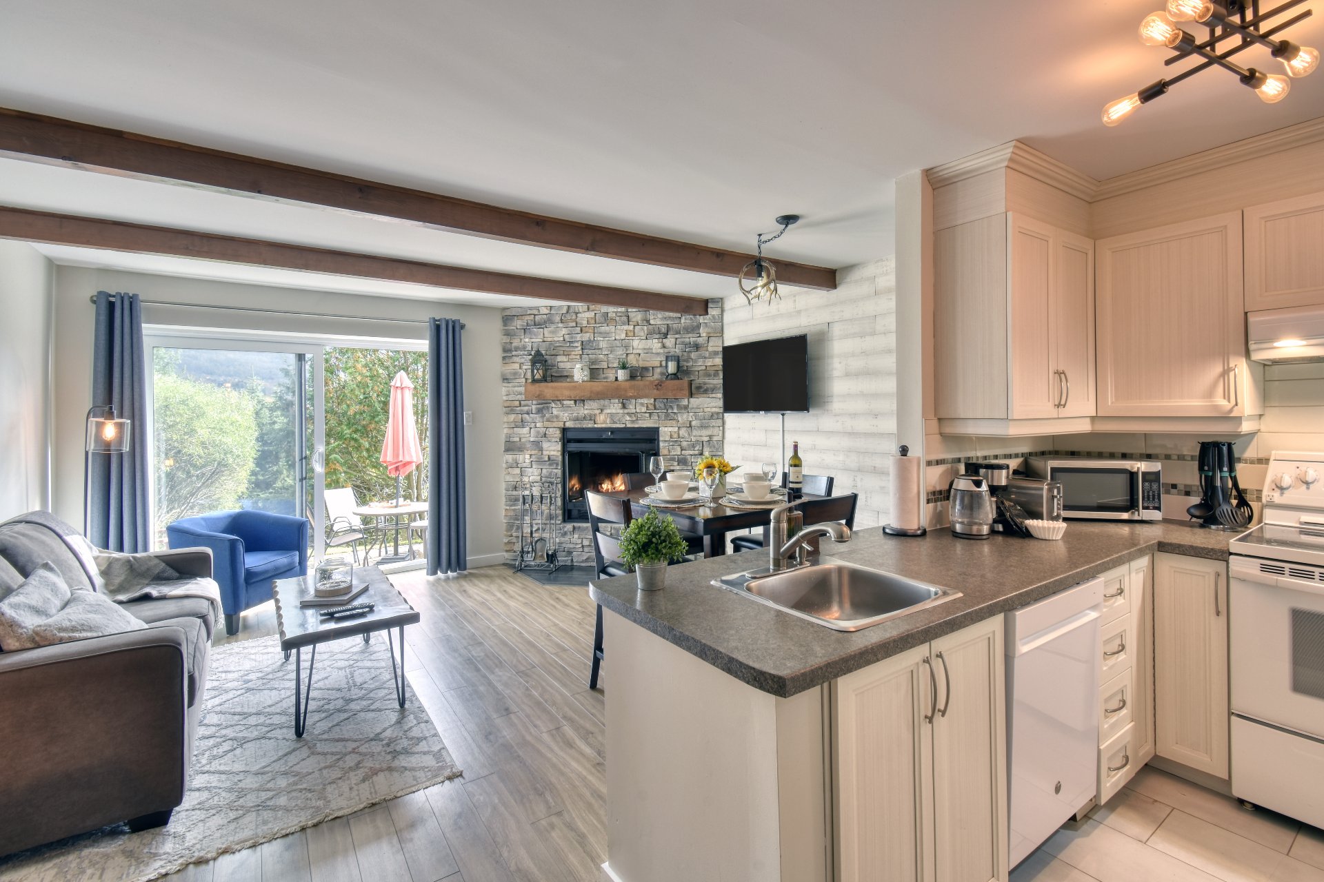 Mont-Tremblant, QC J8E 1B9, Canada, 1 Bedroom Bedrooms, ,1 BathroomBathrooms,Residential,Active,24519