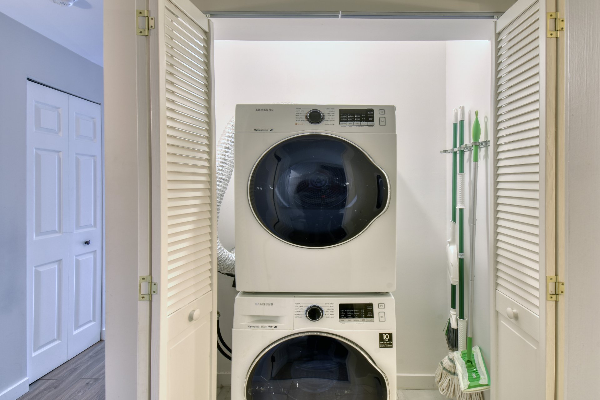 Mont-Tremblant, QC J8E 1B9, Canada, 1 Bedroom Bedrooms, ,1 BathroomBathrooms,Residential,Active,24519