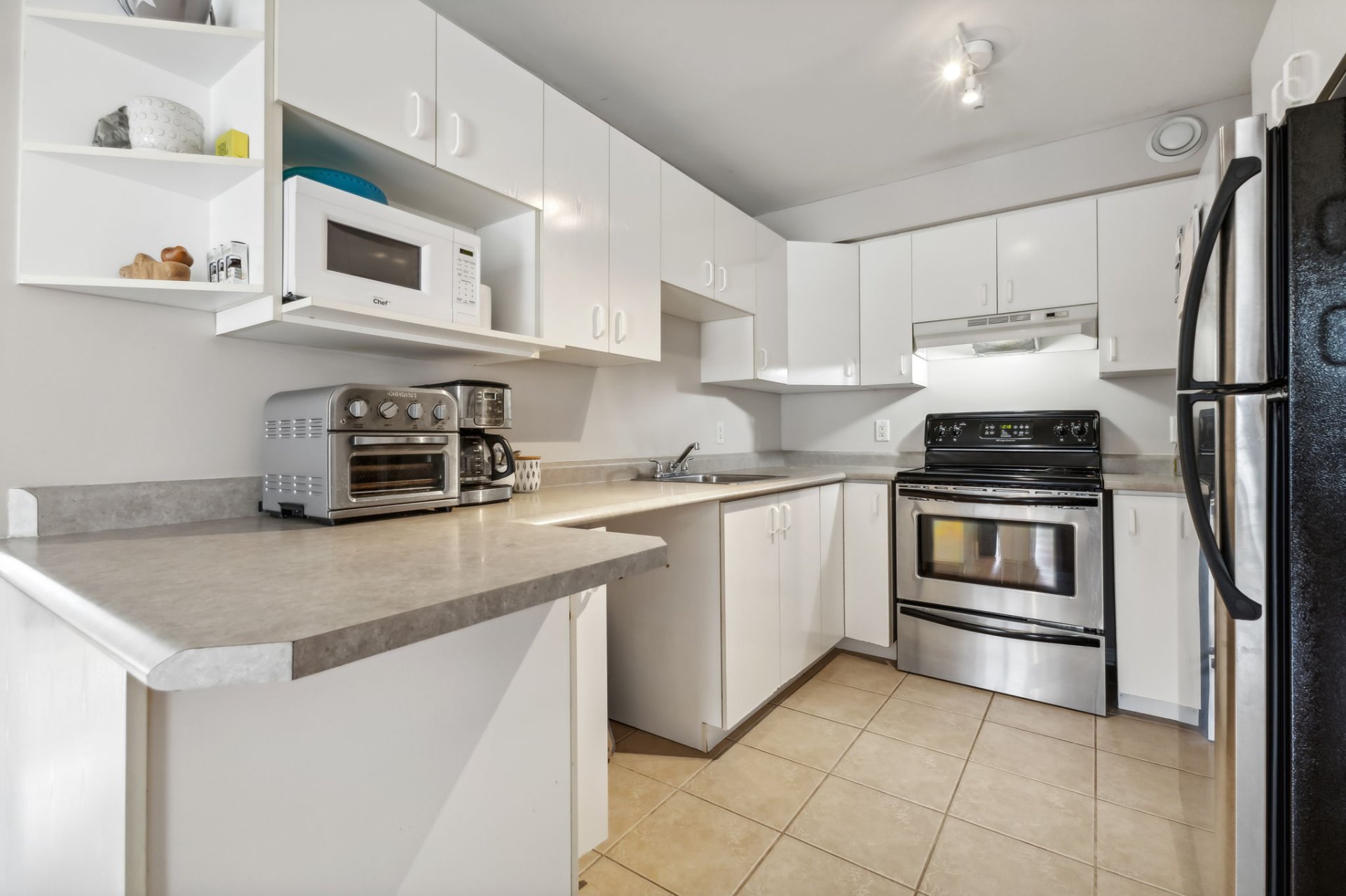 Gatineau (Aylmer), QC J9H 7G1, Canada, 6 Bedrooms Bedrooms, ,1 BathroomBathrooms,Residential,Active,31968