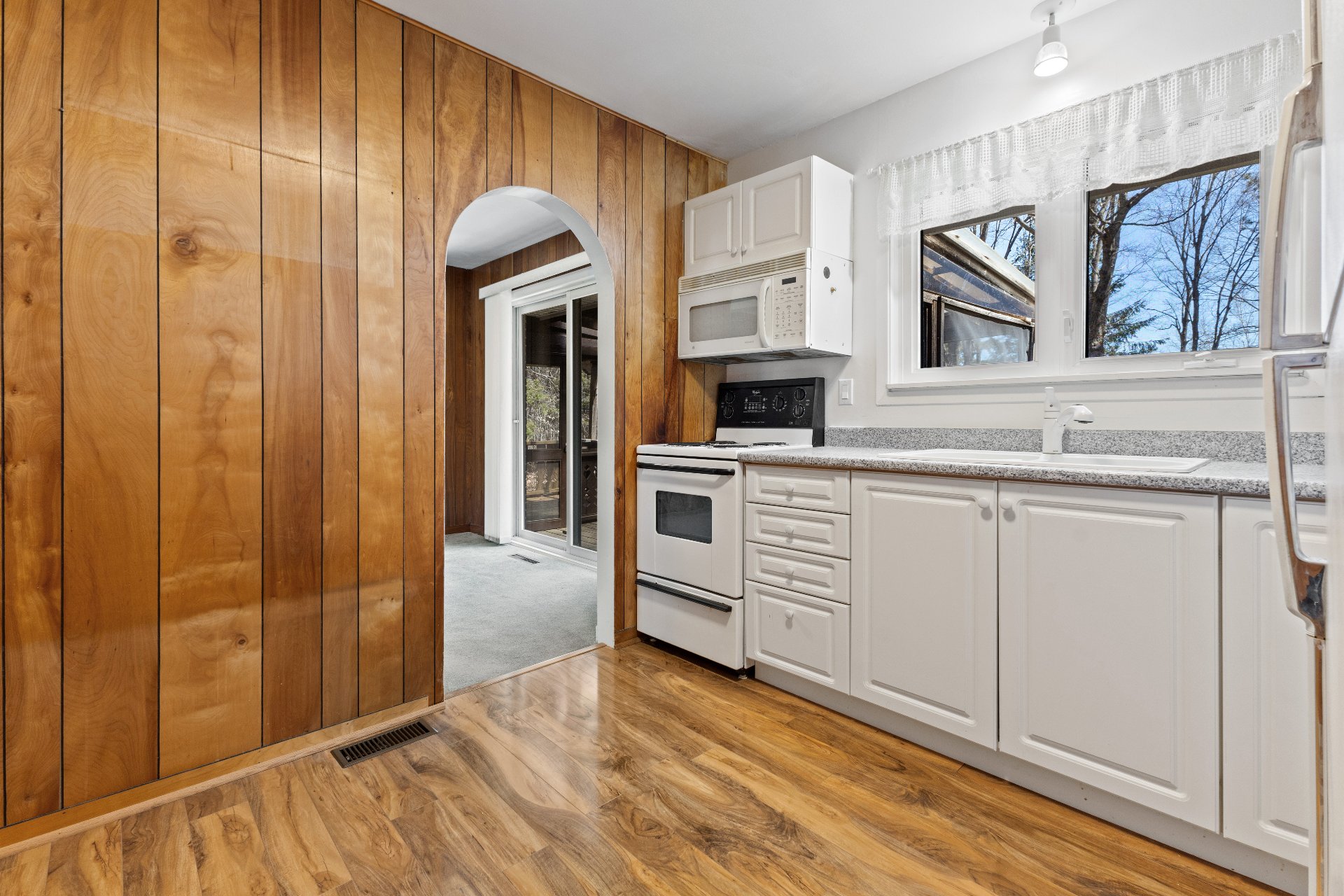 Chelsea, QC J9B 1P4, Canada, 3 Bedrooms Bedrooms, ,1 BathroomBathrooms,Residential,Active,122155