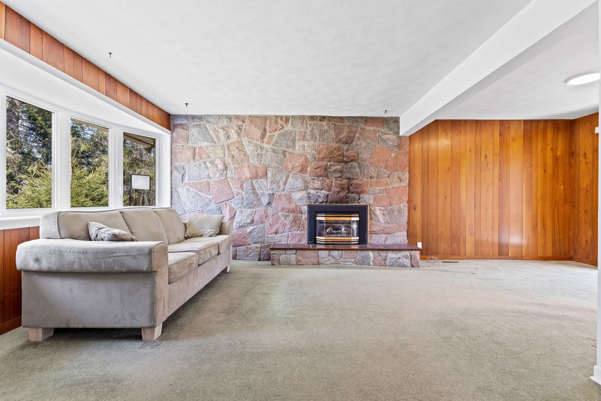 Chelsea, QC J9B 1P4, Canada, 3 Bedrooms Bedrooms, ,1 BathroomBathrooms,Residential,Active,122155