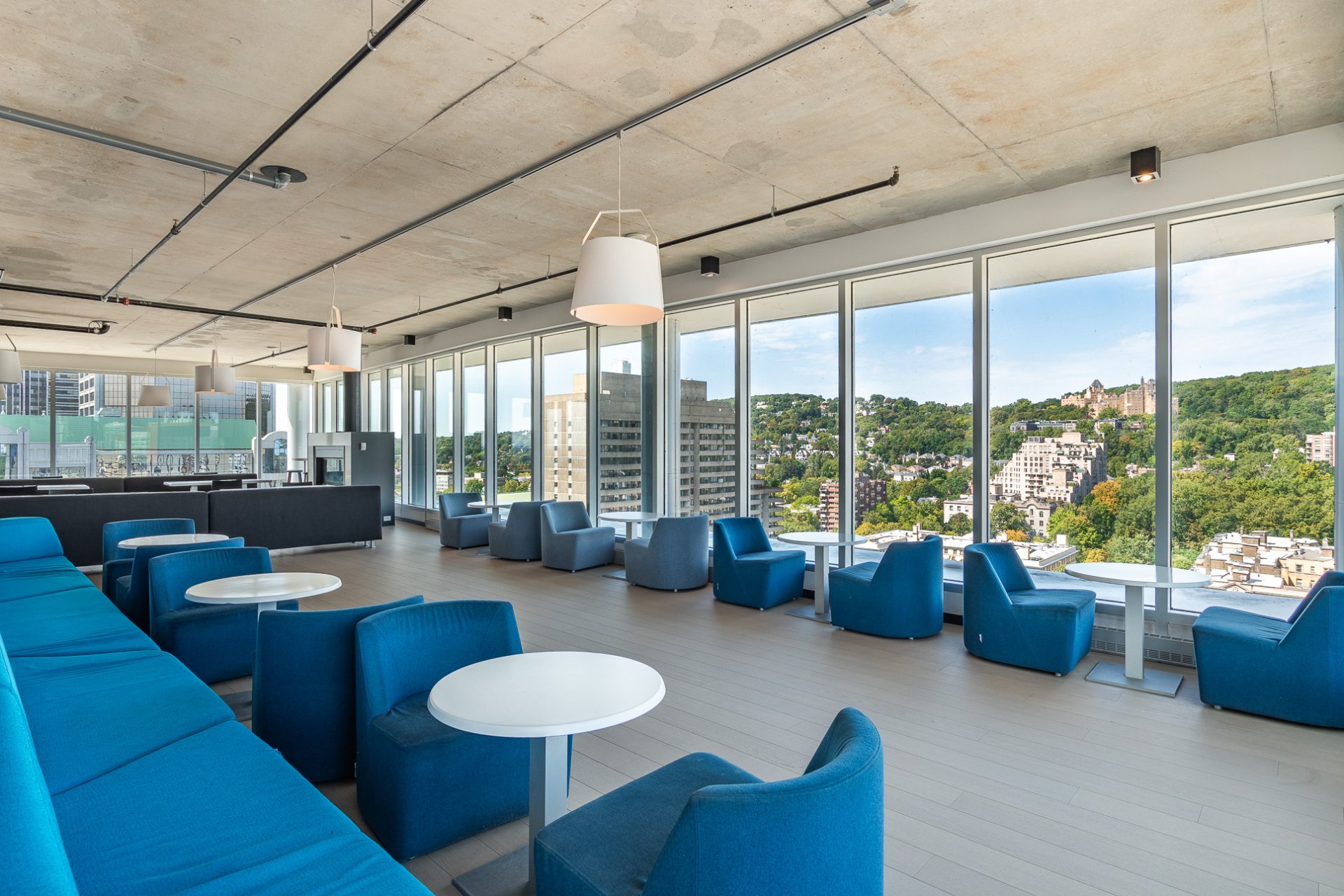 Montréal (Ville-Marie), QC H3H 0A2, Canada, 1 Bedroom Bedrooms, ,1 BathroomBathrooms,Residential,Active,95325