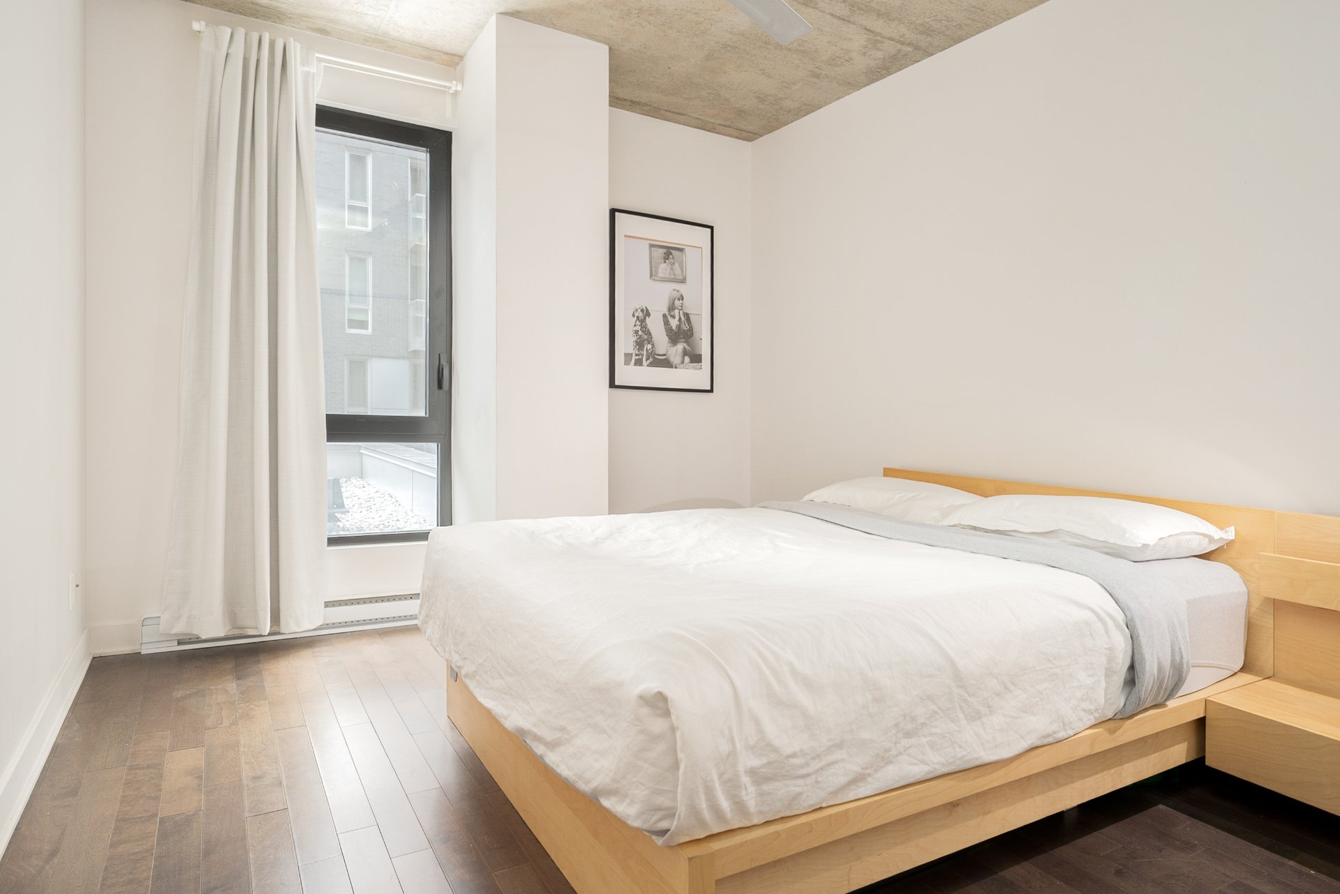 Montréal (Ville-Marie), QC H3H 0A2, Canada, 1 Bedroom Bedrooms, ,1 BathroomBathrooms,Residential,Active,95325