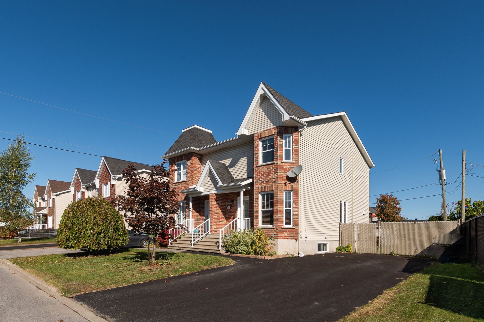 L'Épiphanie, QC J5X 0A6, Canada, 2 Bedrooms Bedrooms, ,2 BathroomsBathrooms,Residential,Active,37625