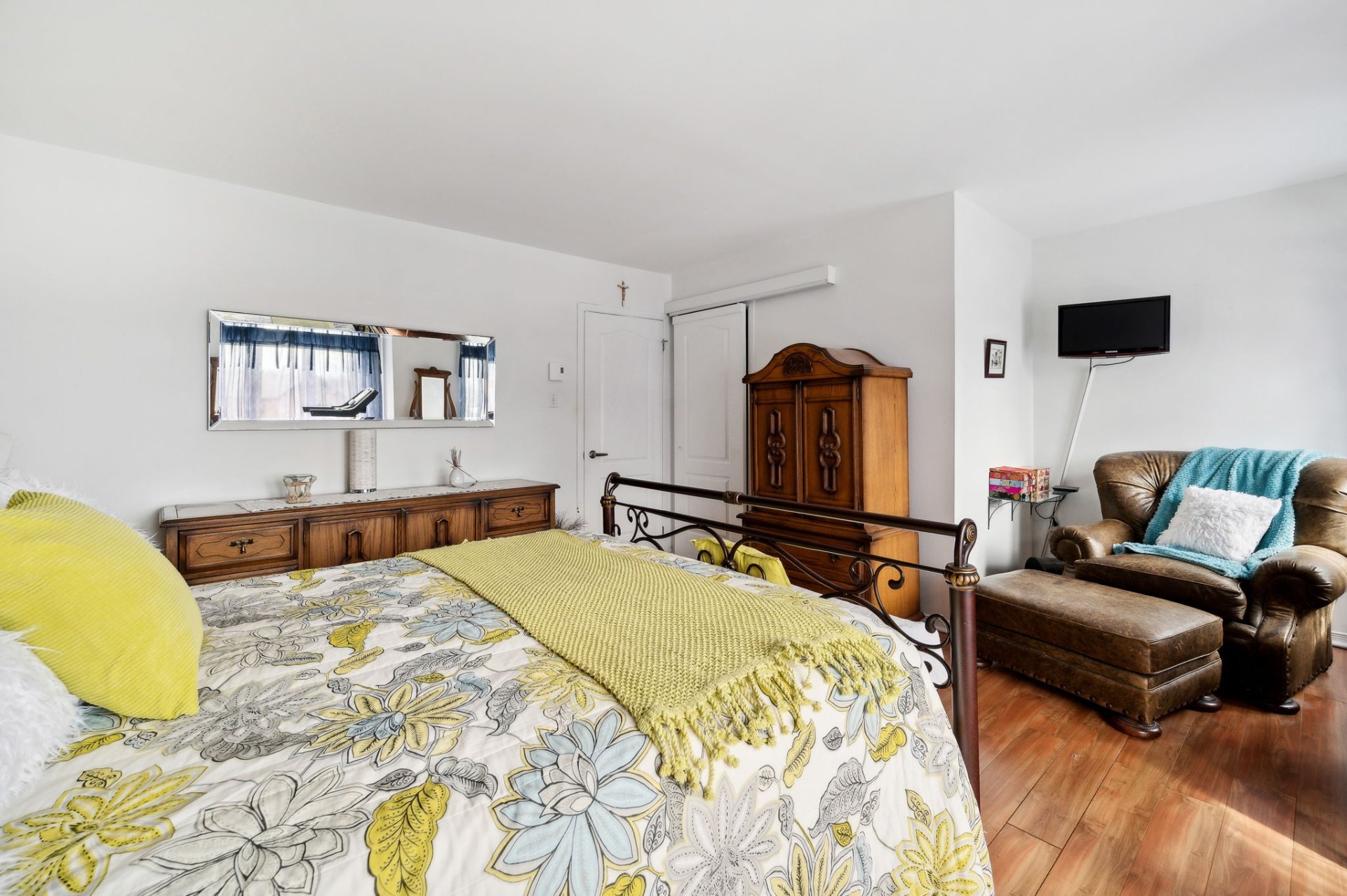 Montréal (L'Île-Bizard/Sainte-Geneviève), QC H9C 1M4, Canada, 5 Bedrooms Bedrooms, ,1 BathroomBathrooms,Residential,Active,45363