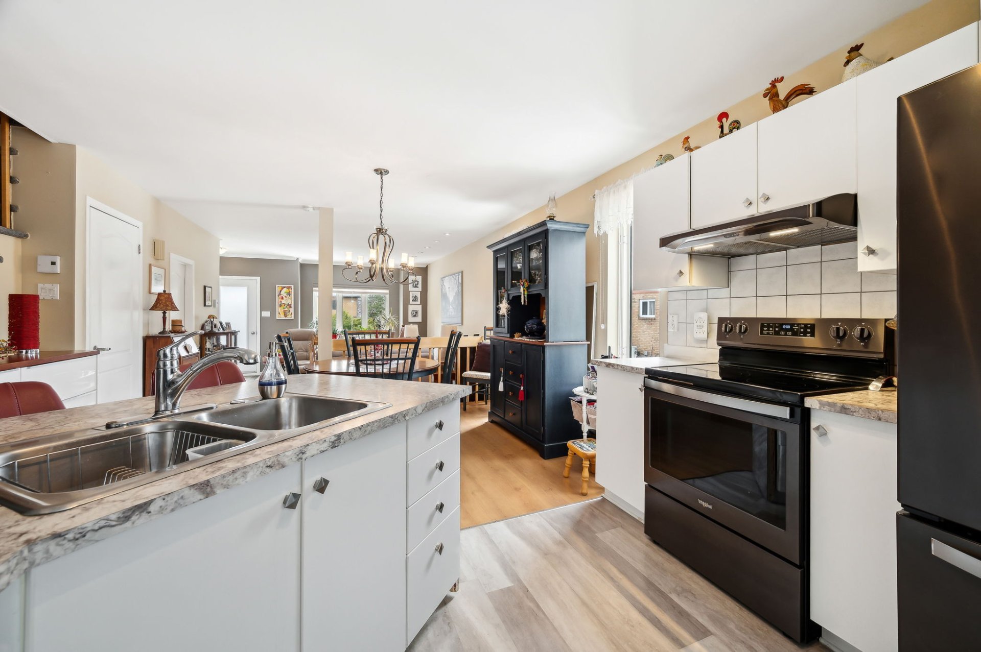 Montréal (L'Île-Bizard/Sainte-Geneviève), QC H9C 1M4, Canada, 5 Bedrooms Bedrooms, ,1 BathroomBathrooms,Residential,Active,45363