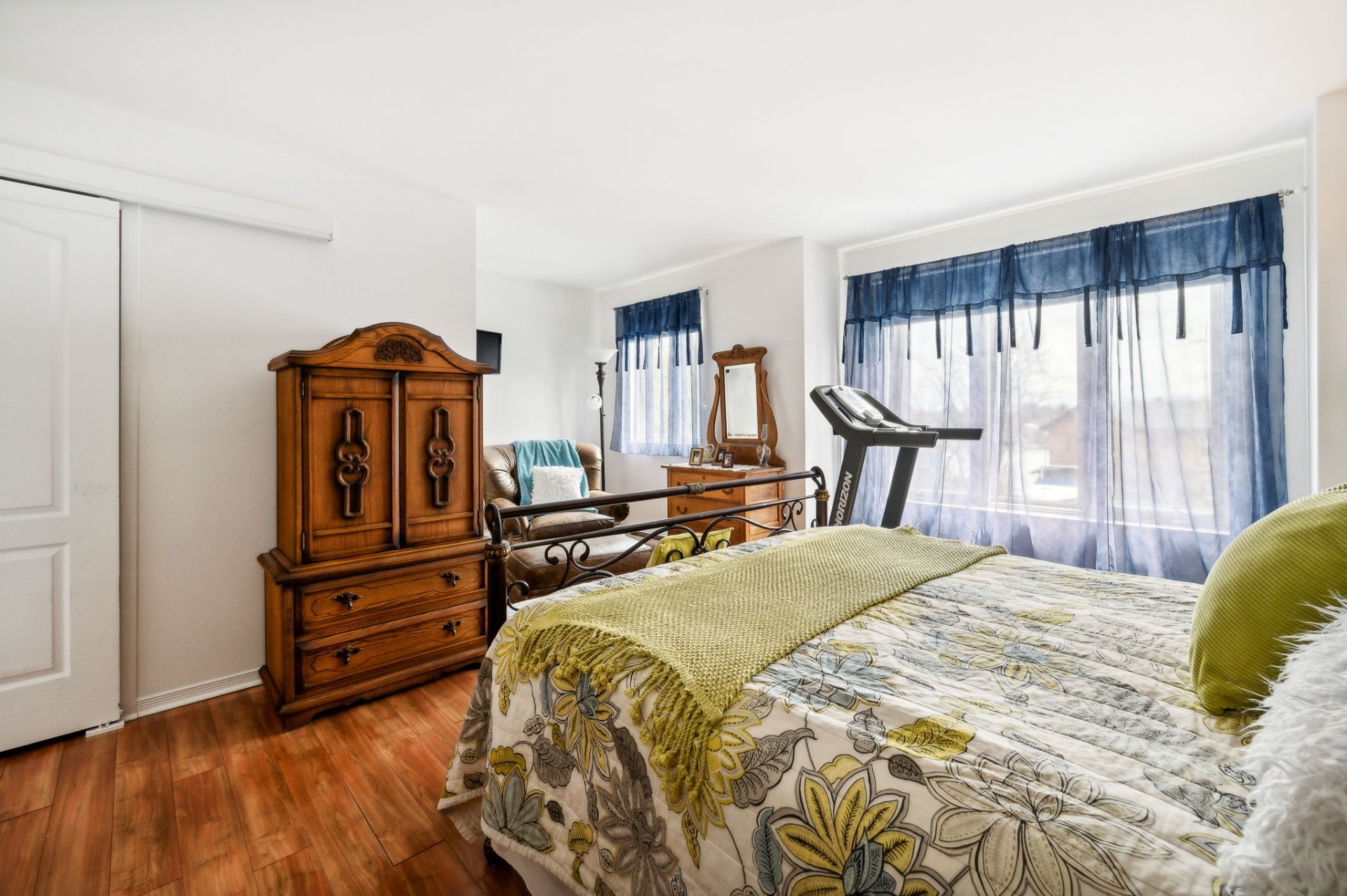 Montréal (L'Île-Bizard/Sainte-Geneviève), QC H9C 1M4, Canada, 5 Bedrooms Bedrooms, ,1 BathroomBathrooms,Residential,Active,45363