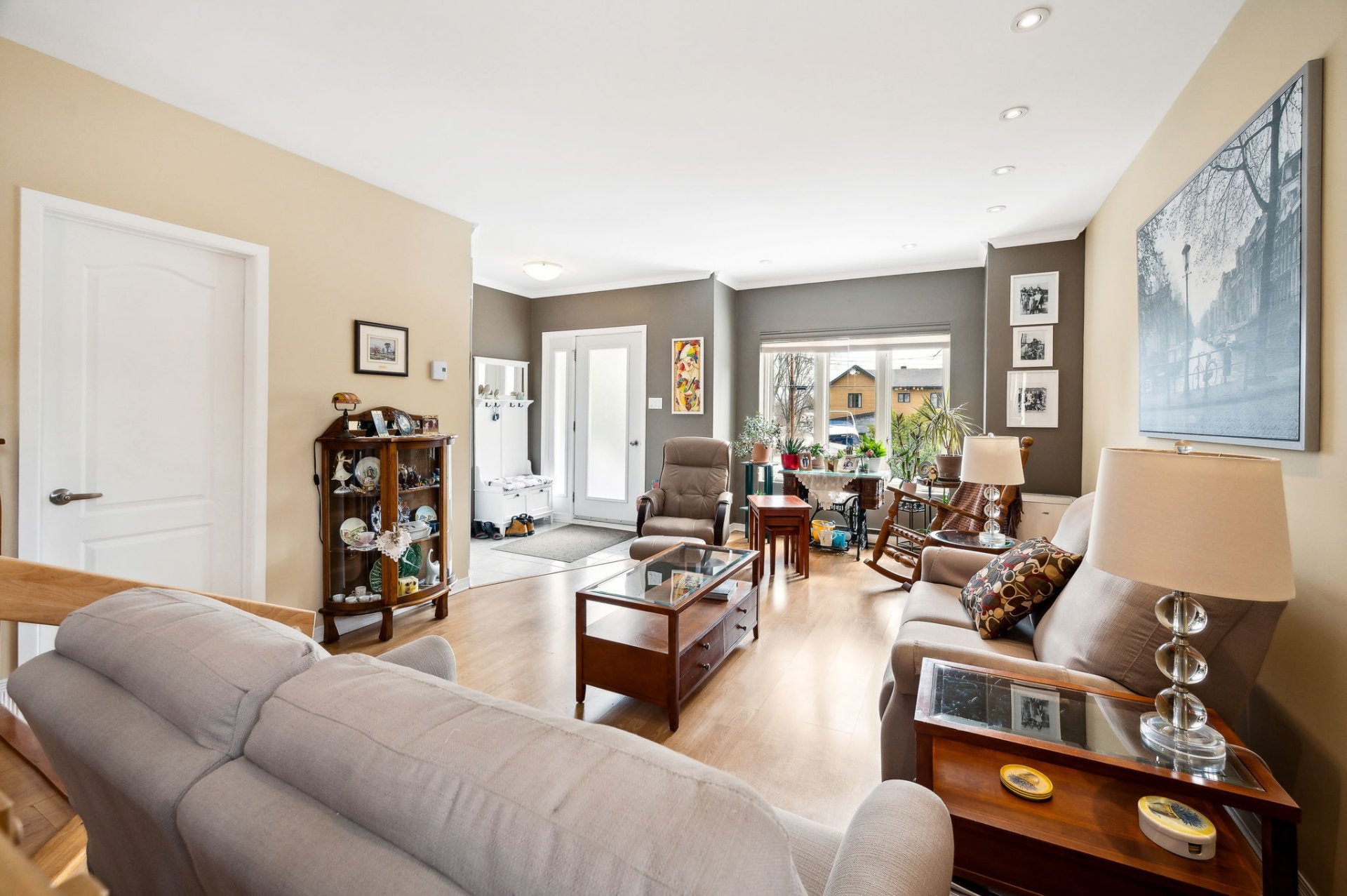 Montréal (L'Île-Bizard/Sainte-Geneviève), QC H9C 1M4, Canada, 5 Bedrooms Bedrooms, ,1 BathroomBathrooms,Residential,Active,45363