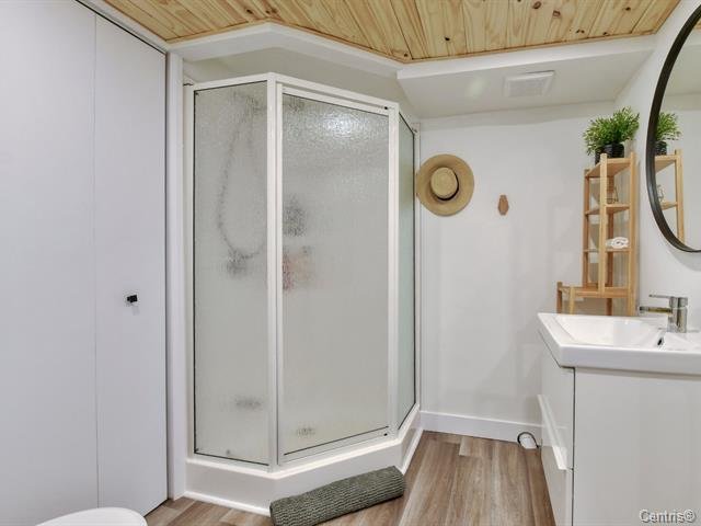 Saint-Donat, QC J0T 2C0, Canada, 3 Bedrooms Bedrooms, ,3 BathroomsBathrooms,Residential,Active,20265