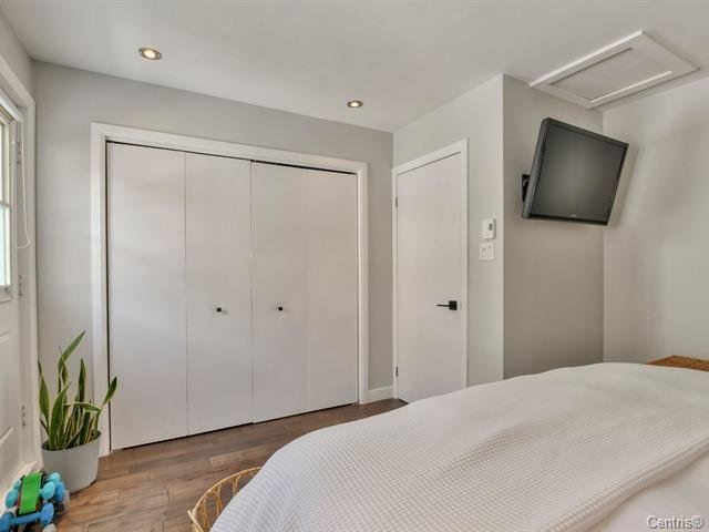 Saint-Donat, QC J0T 2C0, Canada, 3 Bedrooms Bedrooms, ,3 BathroomsBathrooms,Residential,Active,20265