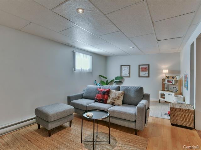 Saint-Donat, QC J0T 2C0, Canada, 3 Bedrooms Bedrooms, ,3 BathroomsBathrooms,Residential,Active,20265