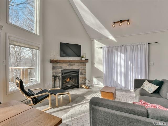 Saint-Donat, QC J0T 2C0, Canada, 3 Bedrooms Bedrooms, ,3 BathroomsBathrooms,Residential,Active,20265
