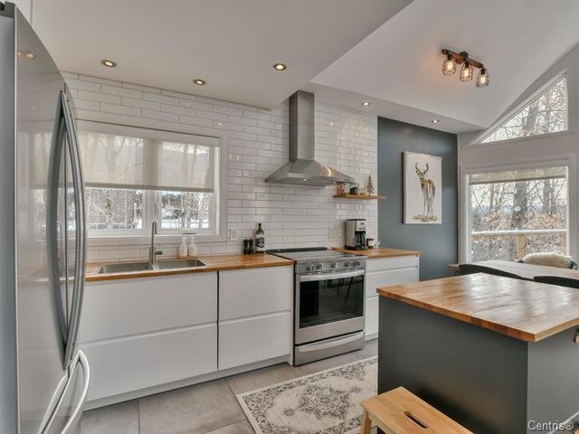 Saint-Donat, QC J0T 2C0, Canada, 3 Bedrooms Bedrooms, ,3 BathroomsBathrooms,Residential,Active,20265