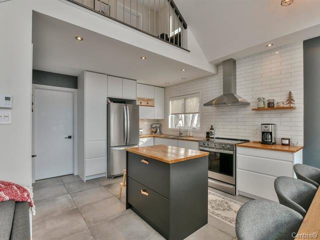 Saint-Donat, QC J0T 2C0, Canada, 3 Bedrooms Bedrooms, ,3 BathroomsBathrooms,Residential,Active,20265