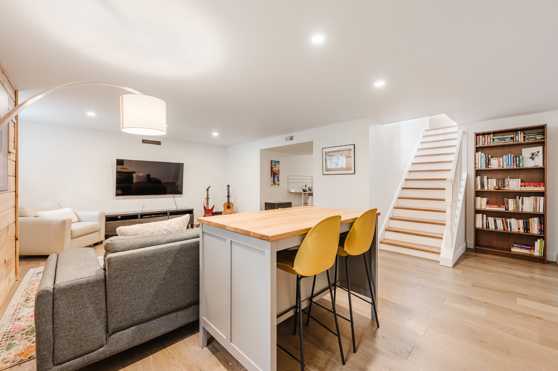 Saint-Armand, QC J0J 1N0, Canada, 5 Bedrooms Bedrooms, ,3 BathroomsBathrooms,Residential,Active,131324