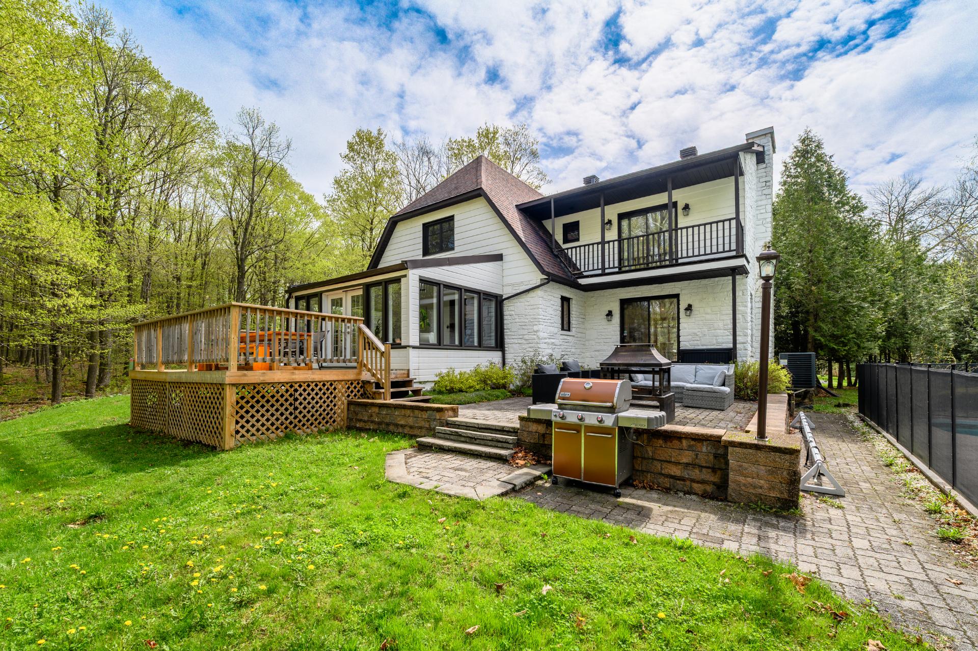 Saint-Armand, QC J0J 1N0, Canada, 5 Bedrooms Bedrooms, ,3 BathroomsBathrooms,Residential,Active,131324